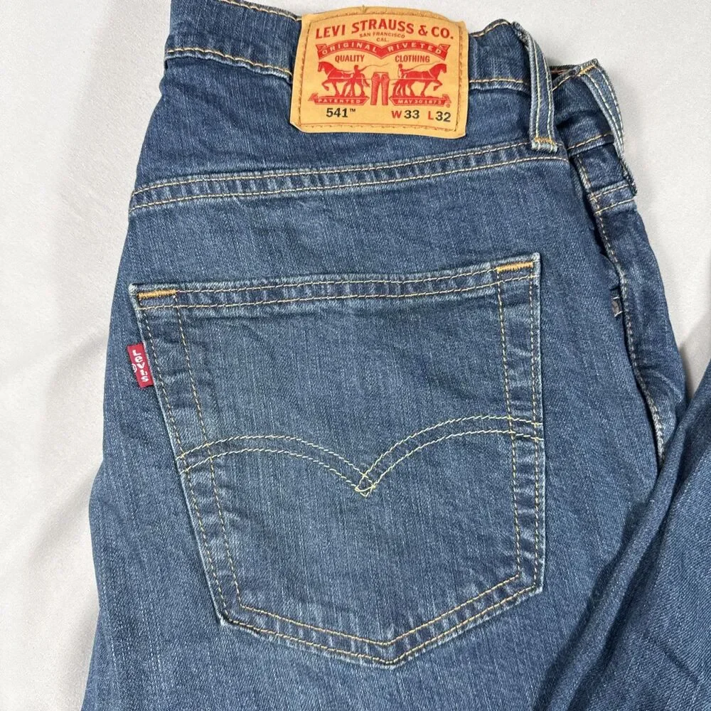Levis Mens 541 Size 33 x 32 Athletic Fit Jeans Dark Wash Denim